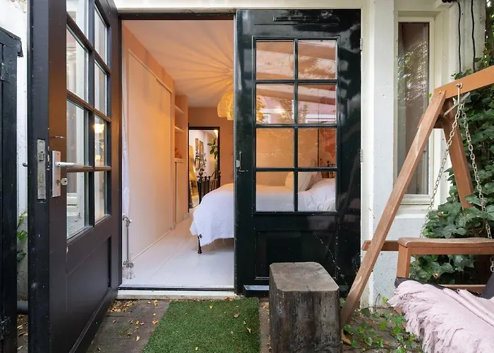 Apartment Canal House Egelantiersgracht With Private Garden Amsterdam