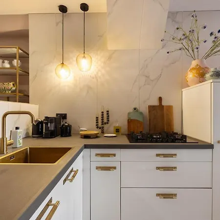 Apartment Canal House Egelantiersgracht With Private Garden Amsterdam