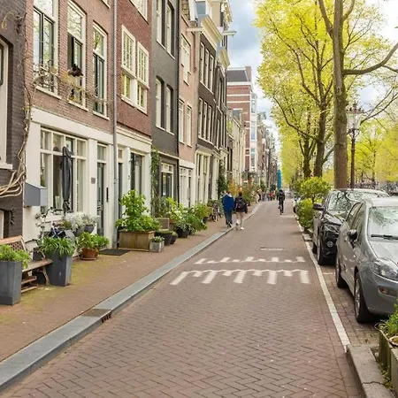 Apartment Canal House Egelantiersgracht With Private Garden